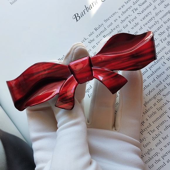 Vintage Barrette Bobby Pin Clip Paris Dark Red Lucite Bow  France  1990s 🎀🎀🎀 - Picture 3 of 4